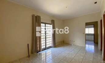 Imagem 4: Terreno de 264m² no Jardim Santa Catarina - Casa Funcional em Área Privilegiada Próxima à