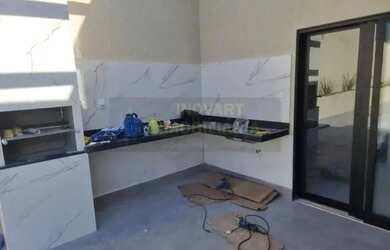 Imagem 4: Casa duplex de alto padrão dentro do condomínio Blue Garden com 3 suítes, piscina e churra