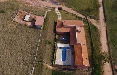 Imagem 2: Vendo lindo sítio porteira fechada