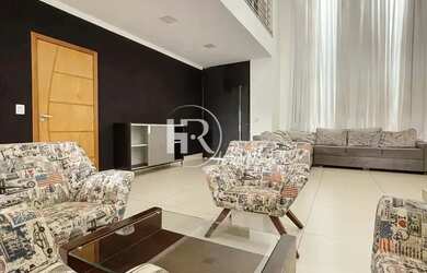 Imagem 7: Sobrado para aluguel tem 371 metros quadrados com 4 quartos