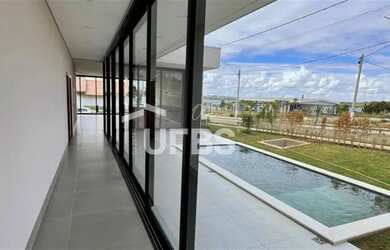 Imagem 3: Casa Térrea em condomínio de Luxo no Lago Corumbá IV