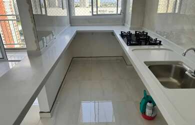 Imagem 3: Apartamento à venda na Ponta Negra com 2 quartos - andar alto Vista incrível para o Rio N