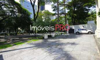 Imagem 4: Imponente Casarão comercial alto padrão estilo neoclássico, reformado, 14 vagas