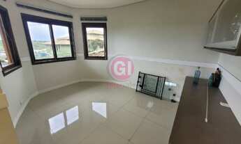 Imagem 5: Casa de condomínio para aluguel possui 350 metros quadrados com 4 quartos