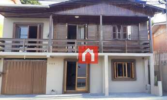 Imagem: Casa com 3 dor, em duas moradias, 200 m²