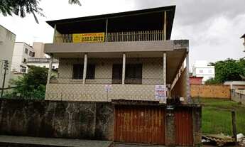 Imagem 2: Lote de 720m° e uma casa com 03 quartos com terraço