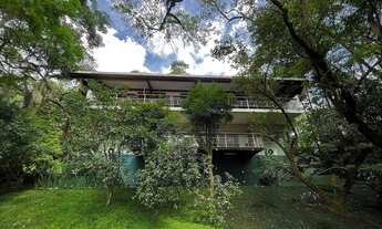 Imagem 2: Uma "obra de arte" com projeto de arquitetura premiado, no condomínio mais exclu