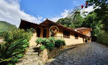 Imagem 2: Propriedade ESPETACULAR e muitíssimo bem localizada. Apenas 10 minutos do Centro Histórico