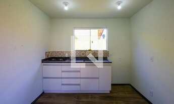 Imagem 3: Casa para Aluguel - Rio Tavares, 1 Quarto, 90 m2