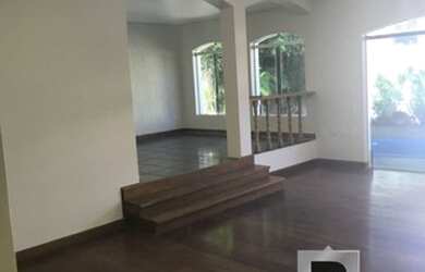 Imagem 4: Sobrado alto padrão com 3 dormitórios, piscina e churrasqueira no Jardim Avelino