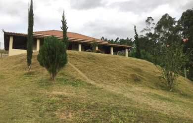 Imagem 4: Chácara para Venda em Congonhal, Campestre, 2 dormitórios, 1 banheiro, 1 vaga