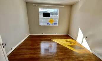 Imagem 3: Sala comercial com 50m² no segundo piso, localizada na principal rua do bairro Garcia, em