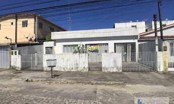 Imagem: Casa bem pertinho da Lagoa do Araçá