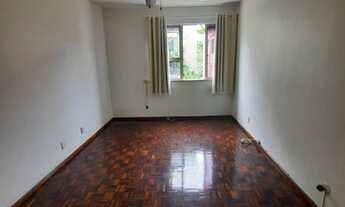 Imagem 6: Amplo quarto e sala com dependência no Quebra Coco!