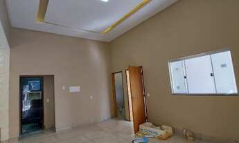 Imagem 2: Casa para venda tem 130 metros quadrados com 3 quartos em Residencial Park Solar - Goiânia