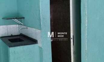 Imagem 4: SALAO 30 METROS Galpão / depósito com aluguel por R$1.600 /mês