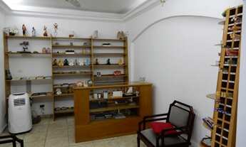 Imagem 6: 2 salas em casa de espaços voltados à saúde e bem estar, com copa, banheiros, ar condic