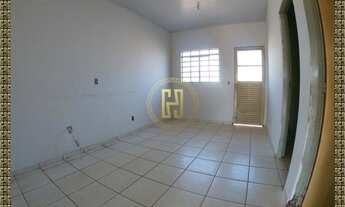 Imagem 2: Casa à venda com 2 quartos sendo / Nova Mutum