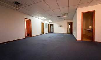 Imagem 6: Sala/Conjunto para aluguel possui 100 metros quadrados com 4 quartos