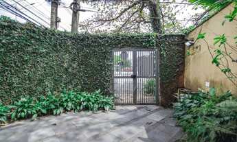 Imagem 2: Casa charmosa bem localizada com 180m² com 2 quartos em Alto de Pinheiros - São Paulo