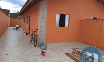 Imagem: Casa lado praia com quintal imenso