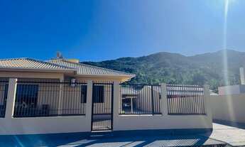 Imagem 2: Casa à venda na Fazenda da Armação, 4 dormitórios, piscina e mais de 500 m² de terreno