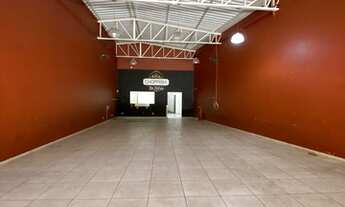 Imagem 4: ALUGA - SALÃO COMERCIAL NA COLÔNIA - RUA MOVIMENTADA - JUNDAÍ/SP tem 321 m2