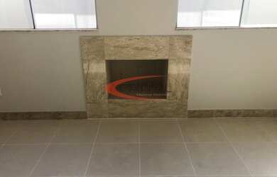 Imagem 5: Casa com bom acabamento com 05 quartos em loteamento fechado