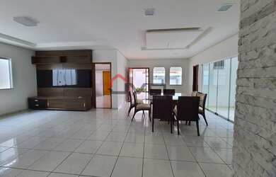 Imagem 5: Térrea para venda tem 242 metros quadrados com 3 quartos em Santa Mônica - Uberlândia - MG