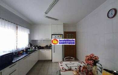 Imagem 3: Sobrado com 3 dormitórios - 1 suíte - com 3 vagas e 168 m² de construção - por R$ 1.500.0