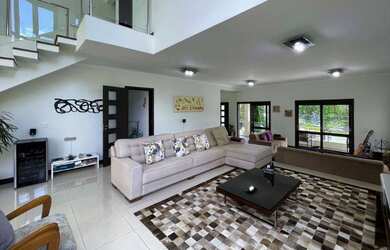 Imagem 7: Linda casa contemporânea, muito confortável, integrada, com excelente acabamento. - Ótima