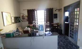 Imagem: Casa à venda, 5 quartos, 1 suíte, 4 vagas