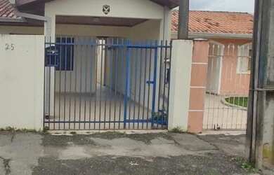 Imagem 3: Casa com edicula para venda possui 85 metros quadrados com 3 quartos - Uberaba - Curitiba