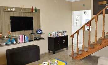 Imagem 2: Casa á venda em condomínio fechado com 2 suítes e 2 vagas, localizado em Jandira