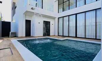 Imagem 1: Duplex exclusivo em lote de esquina com 5 quartos e piscina com ilha