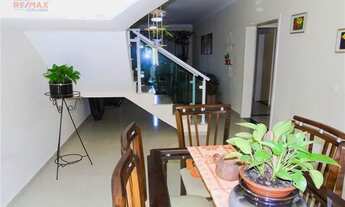 Imagem: Viva próximo à praia em um belo e espaçoso