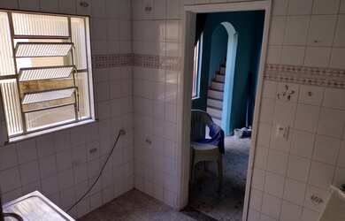 Imagem 5: Iraja - Casa de Vila Casa de vila - 65m², desocupada, fundos Sem vaga