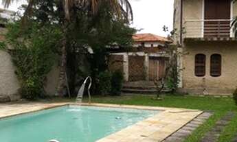 Imagem 2: Coração de Itaipu! Casa Colonial 5 qtos em terreno de 1034 m² rua sem saída!