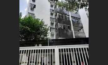 Imagem 2: Apartamento no coração do Espinheiro, 3 quartos + 1 serviço, Av João de Barros