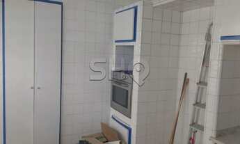 Imagem 6: Casa nas Perdizes com vista para o vale do Pacaembu com três dormitórios uma suité e cinco