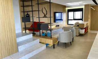 Imagem: Cobertura na rua Casa do Ator