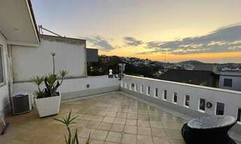 Imagem 6: Oportunidade Única - Casa Triplex com Piscina e Área Gourmet ao lado da UFJF !!