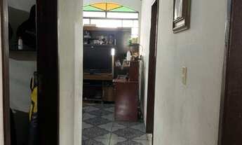 Imagem 2: Casa à venda no bairro Santa Terezinha- Contagem/MG