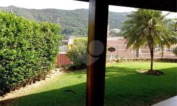 Imagem 5: Casa com 3 suítes e com piscina a venda próximo ao centro de Mairiporã-SP