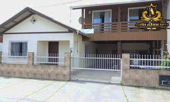 Imagem: Casa 04 quartos no centro de Navegantes