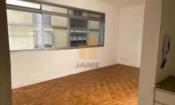 Imagem: Apartamento amplo em prédio antigo, ótima