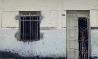 Imagem: Casa na praça