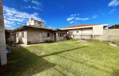 Imagem 2: Casa para Venda em Imbituba, Paes Leme, 3 dormitórios, 1 banheiro
