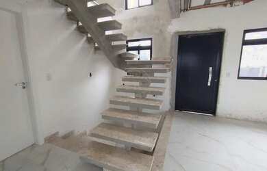 Imagem 5: Sobrado à venda no bairro São Domingos - São José dos Pinhais/PR