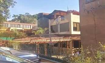 Imagem 3: Lote com 1402M² no condomínio Alpes da Cantareira em rua tranquila